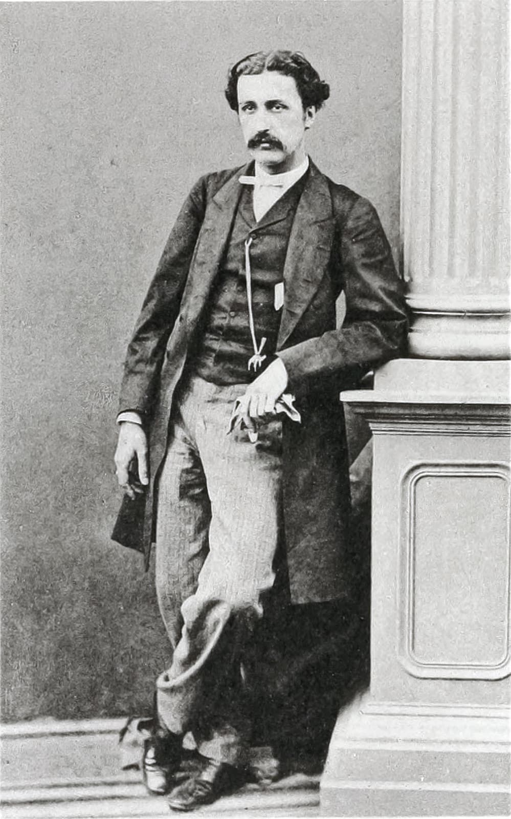 Robert Swinhoe, appointed vice-consul in Taiwan in 1860. He recorded more than two hundred bird species on the island; the Taiwan blue magpie and Swinhoe's pheasant were both described by him.