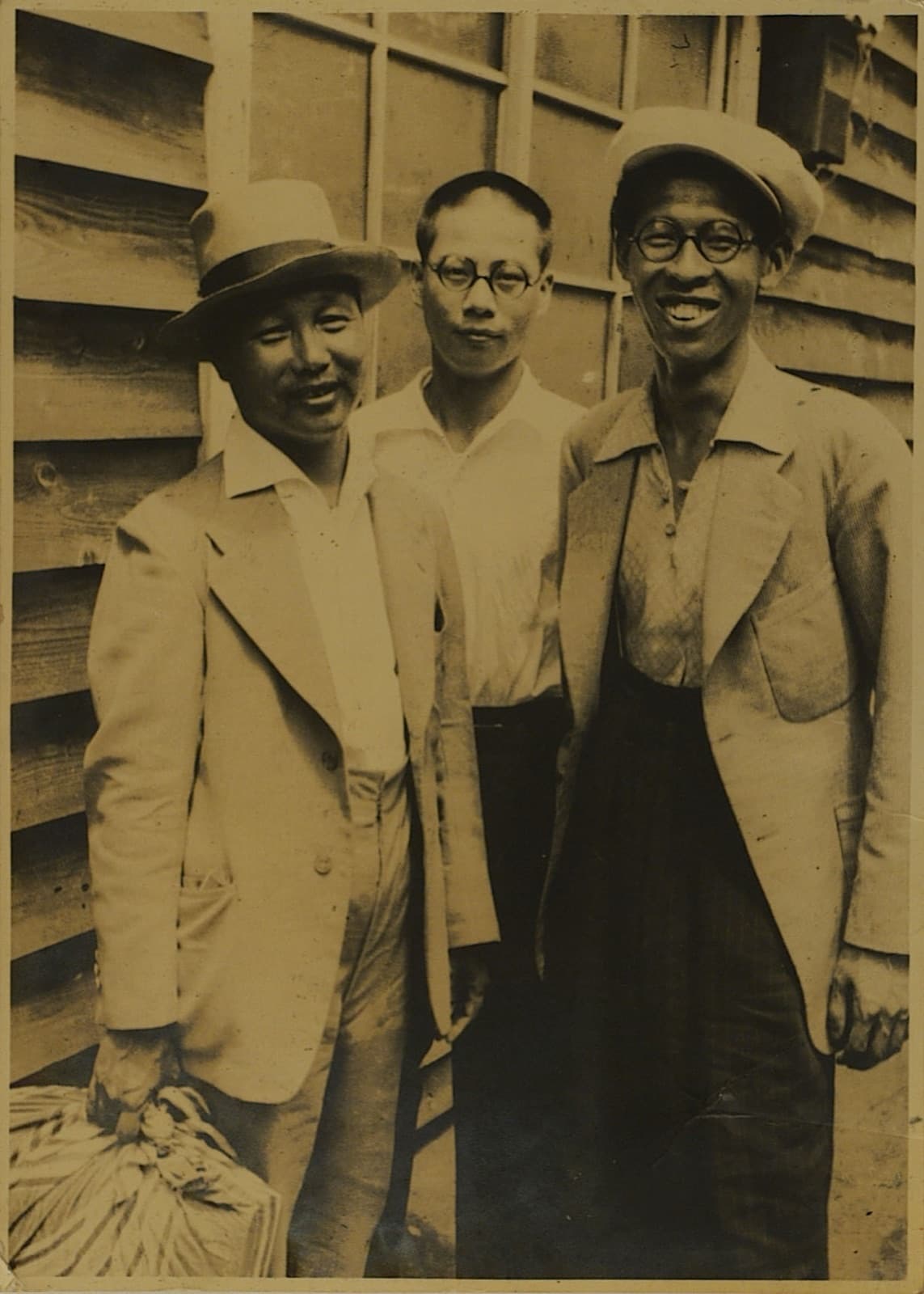 Lai Ho with friends. He kept a clinic in Changhua by day and wrote fiction and poetry by night; his contemporaries called him the father of Taiwan's new literature.