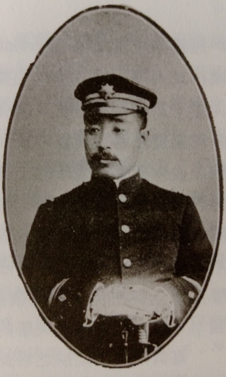 Watanabe Keinoshin, chief affairs officer of the railway bureau. The trunk line opened along its full length in 1908, cutting the journey from Keelung to Kaohsiung from days to a single day.